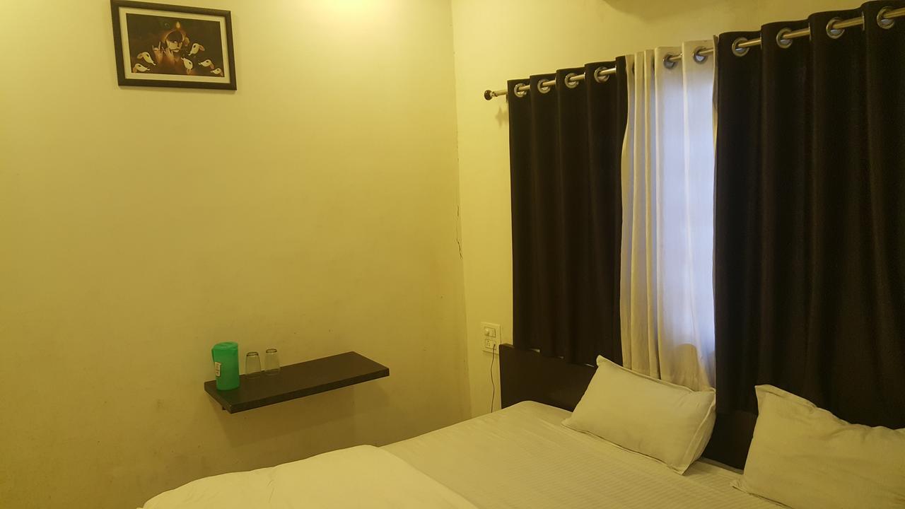 Hotel Kalajanki Ujjain Exterior photo